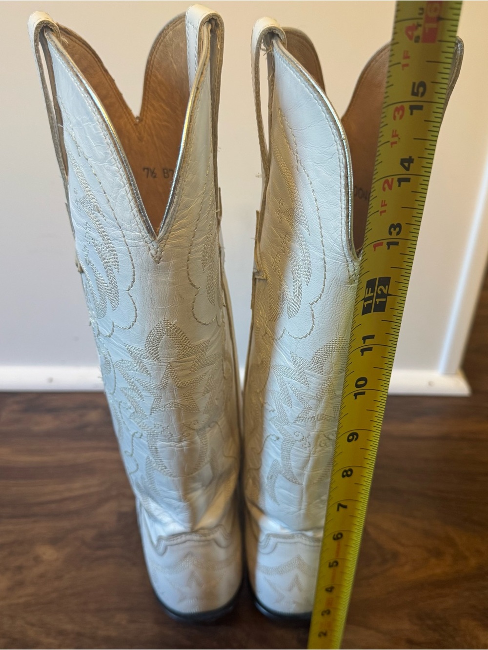 Authentic Lucchese Dallas Cowboys Cheerleader Boots Size 7.5 B - Picture 12 of 15